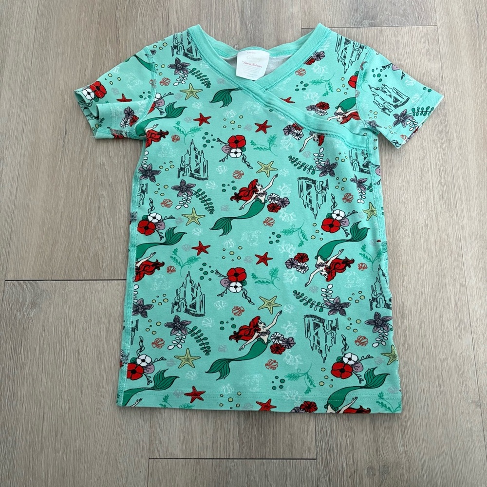 Hanna Andersson x Disney Collab Little Mermaid Kids PJ Shirt 8 y/o Green and Red